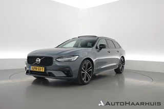 Hoofdafbeelding Volvo V90 Volvo V90 2.0 T6 Plug-in hybrid AWD Plus Dark | S/K-dak | Harman/Kardon | Elek. trekhaak | Memory | HUD | 360*+PDC | Stuur-Stoelverw. | Elek. Klep | 20'' V