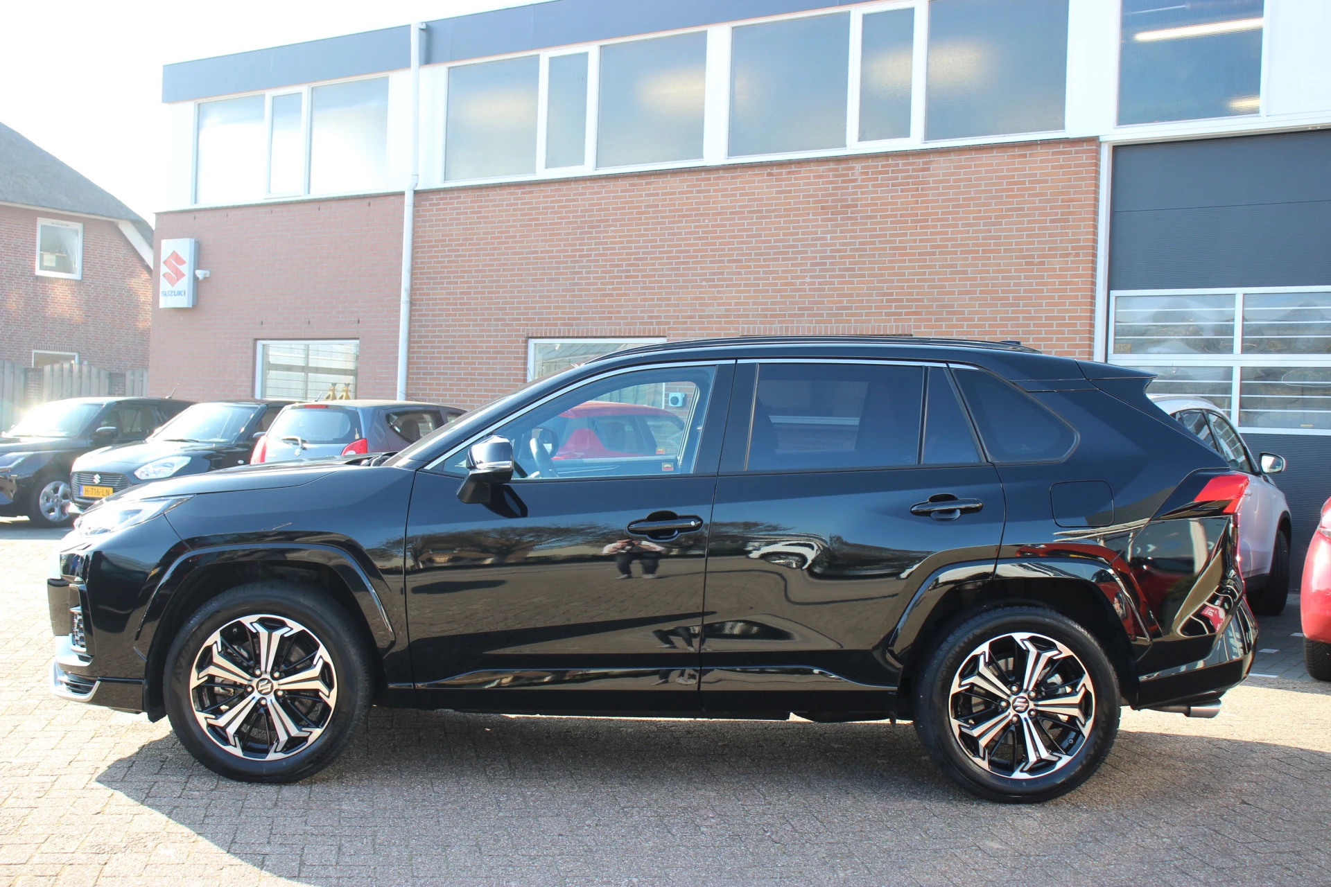 Hoofdafbeelding Suzuki Across