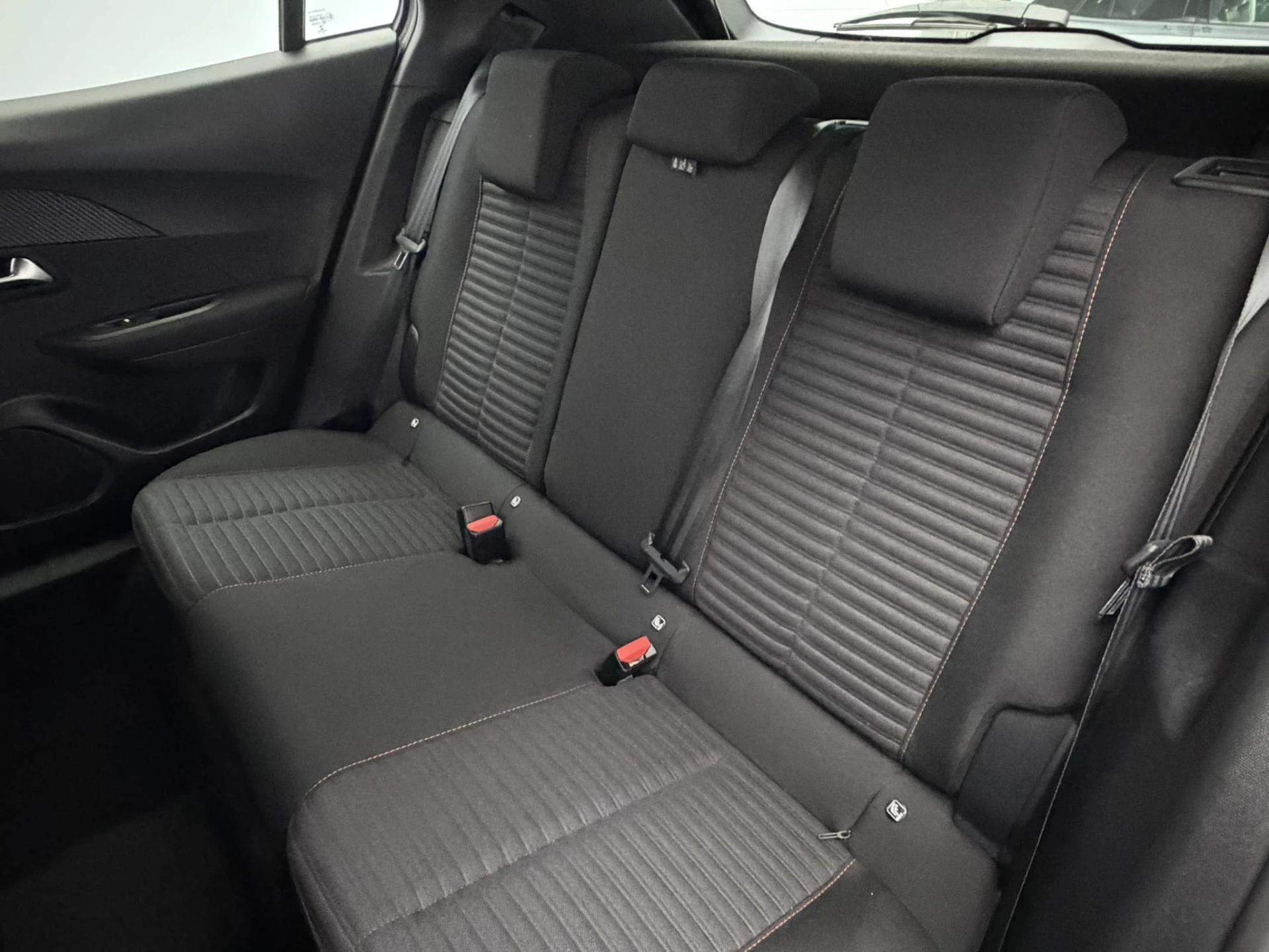 Hoofdafbeelding Peugeot e-2008