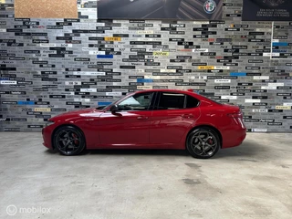 Alfa Romeo Giulia 2.0 T AWD Veloce