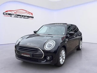 Hoofdafbeelding MINI Clubman MINI Clubman 1.5 Cooper Chili /Apple Carplay/Schuif-kanteldak/Harman Kardon/Stoelverwarming/Navi/Keyless/Sfeerverlichting/JCW Stuur/Cruise Control/(MET GARANTIE*)
