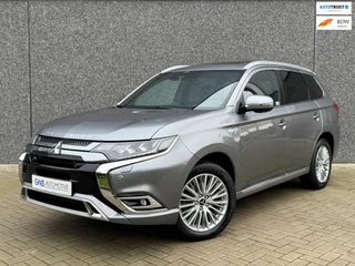 Hoofdafbeelding Mitsubishi Outlander Mitsubishi Outlander 2.4 PHEV Instyle | Trekhaak | Carplay | Schuifdak | Dodehoekassistent | DAB | 360° Camera | Stoelverwarming |