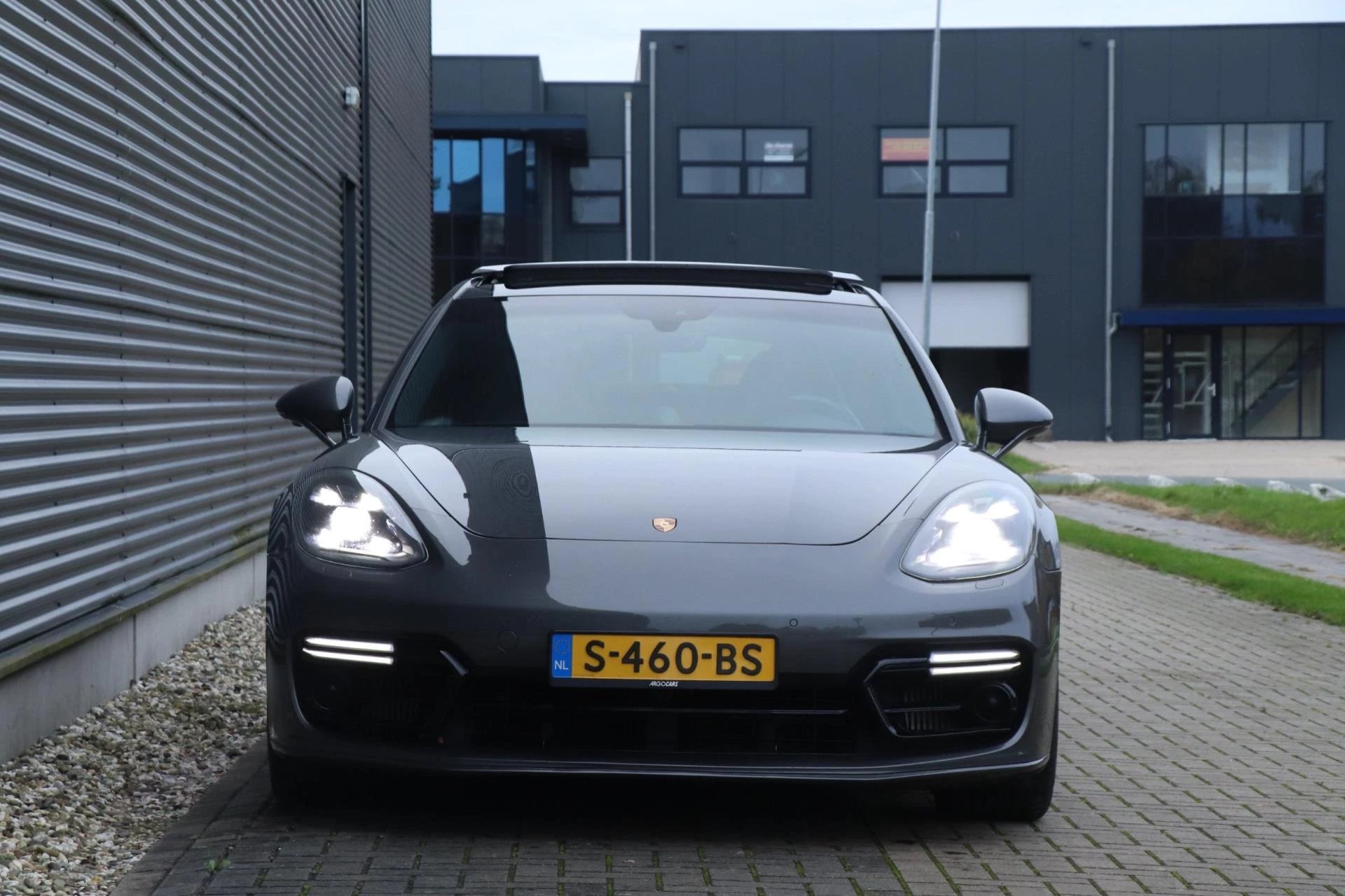 Hoofdafbeelding Porsche Panamera