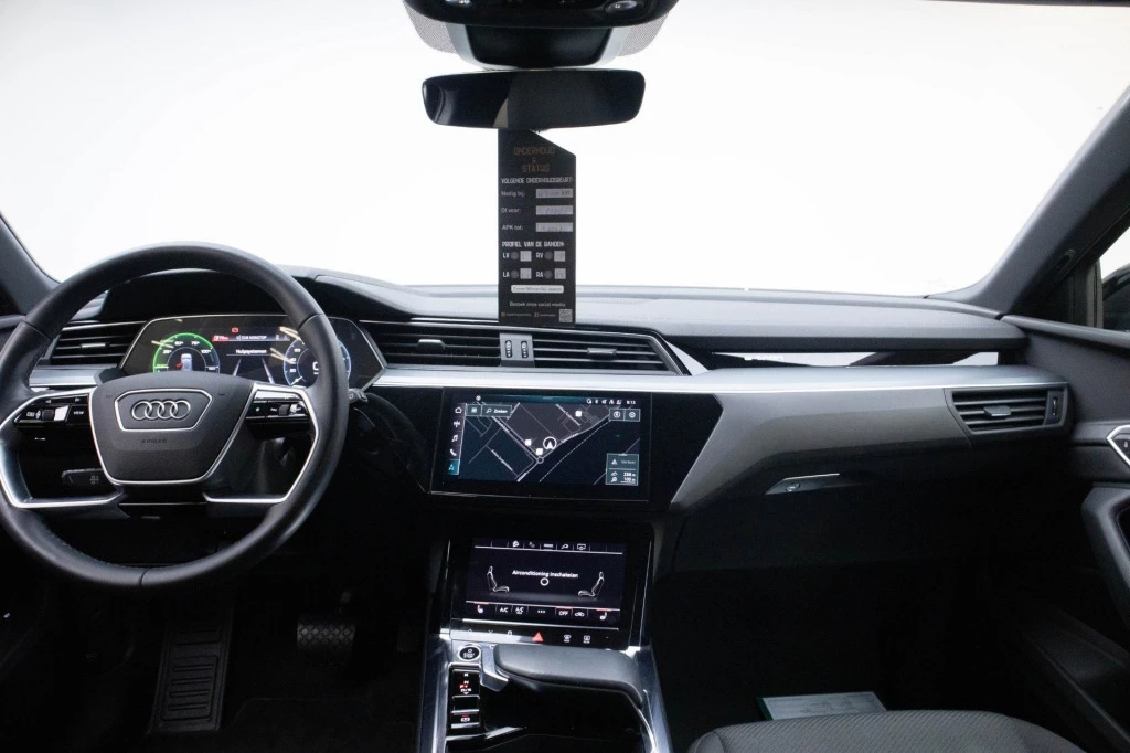 Hoofdafbeelding Audi e-tron