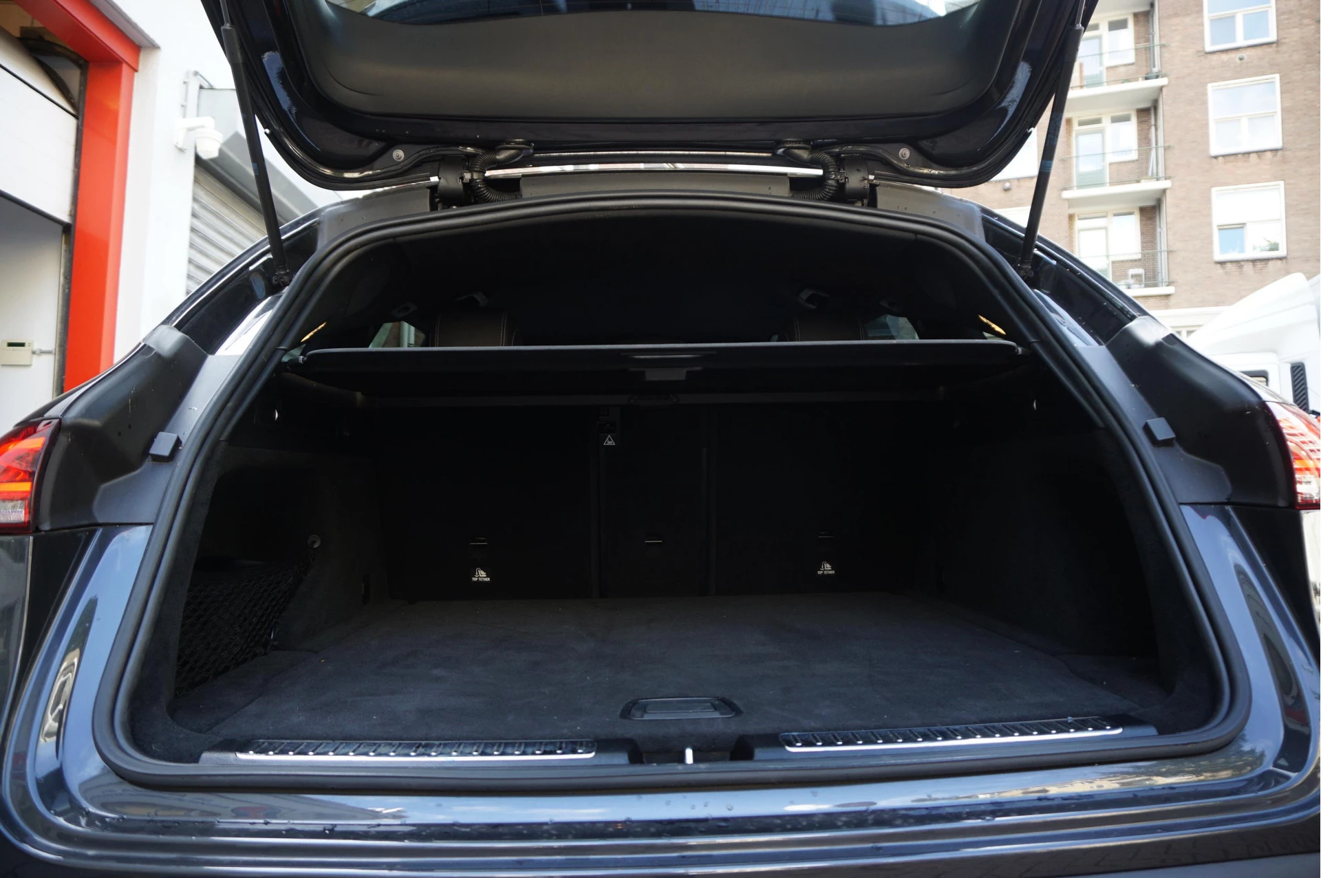 Hoofdafbeelding Mercedes-Benz EQC