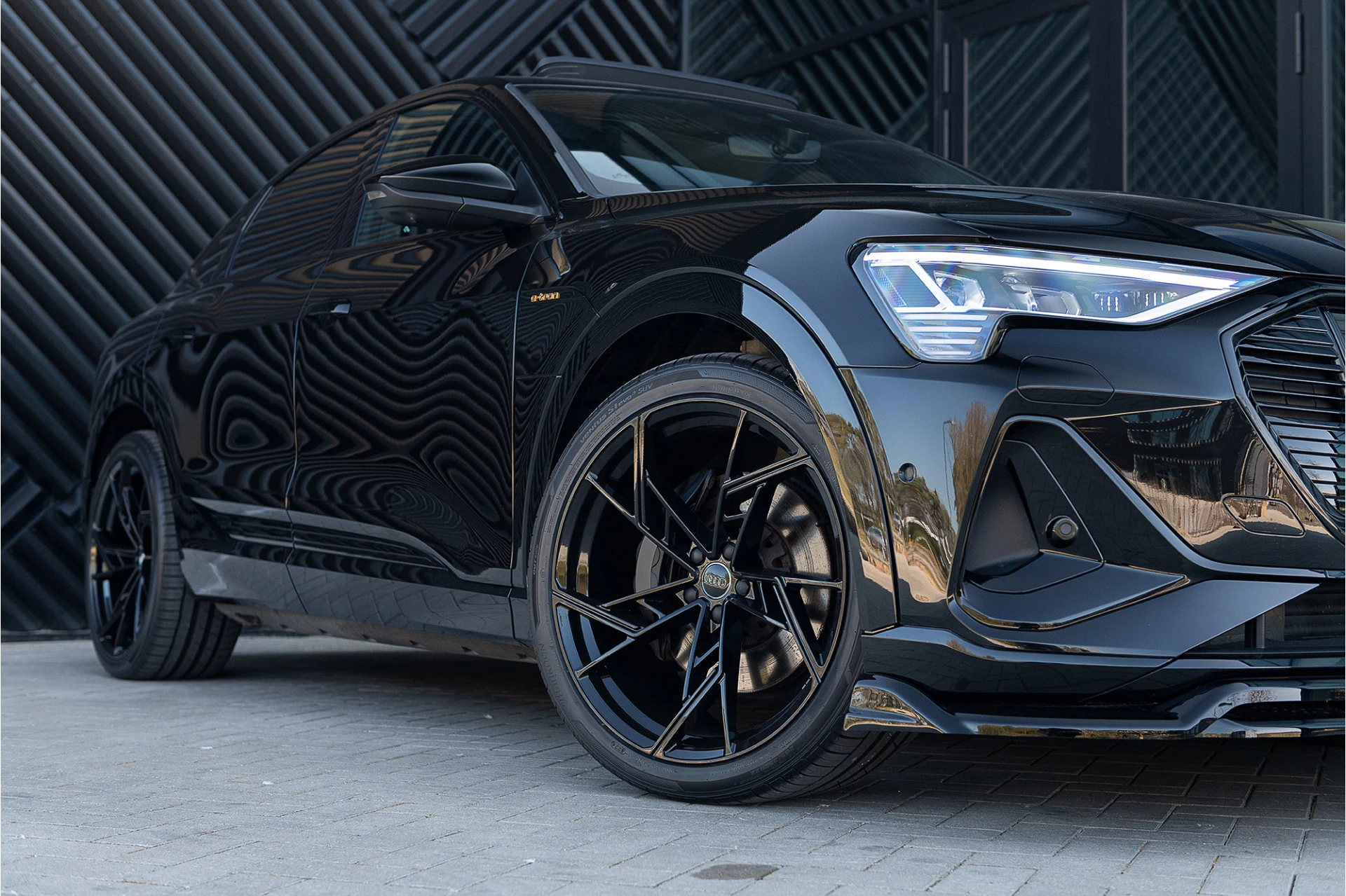 Hoofdafbeelding Audi e-tron
