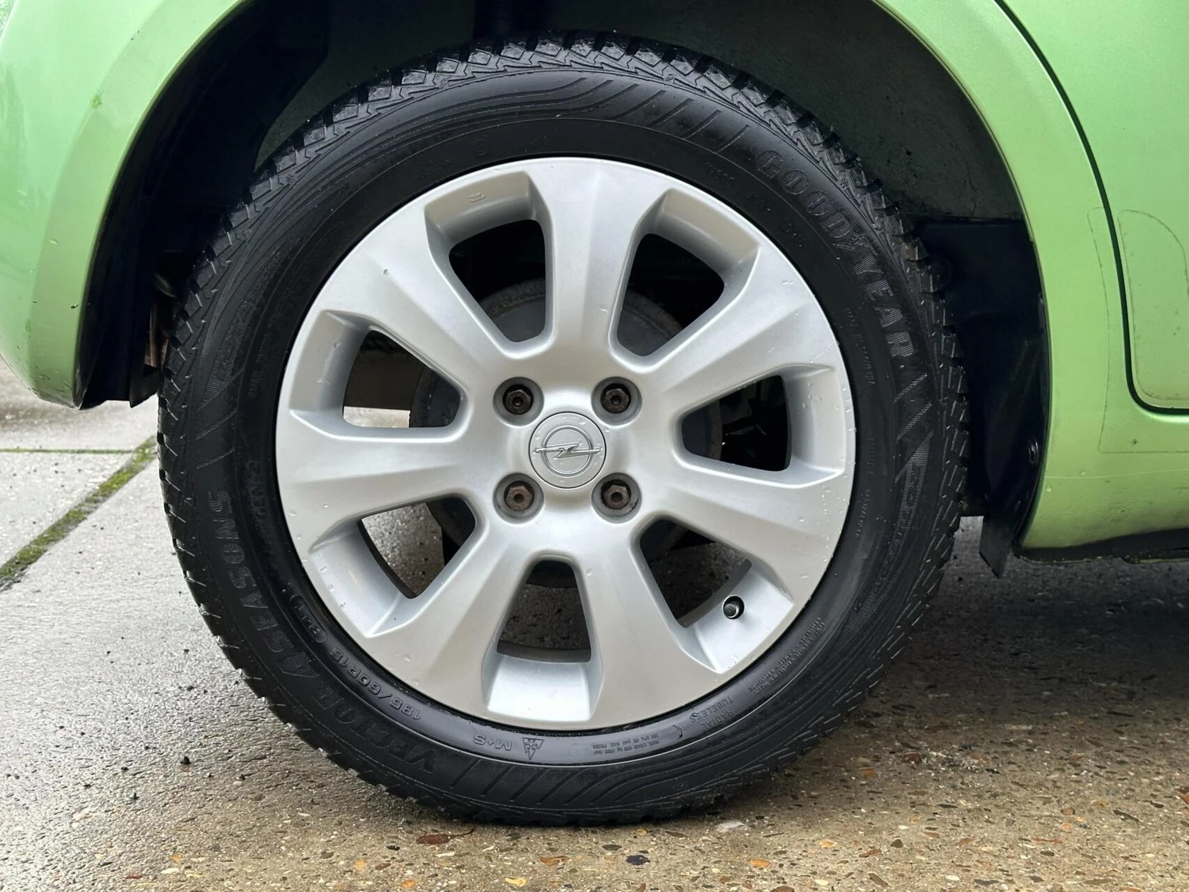 Hoofdafbeelding Opel Agila