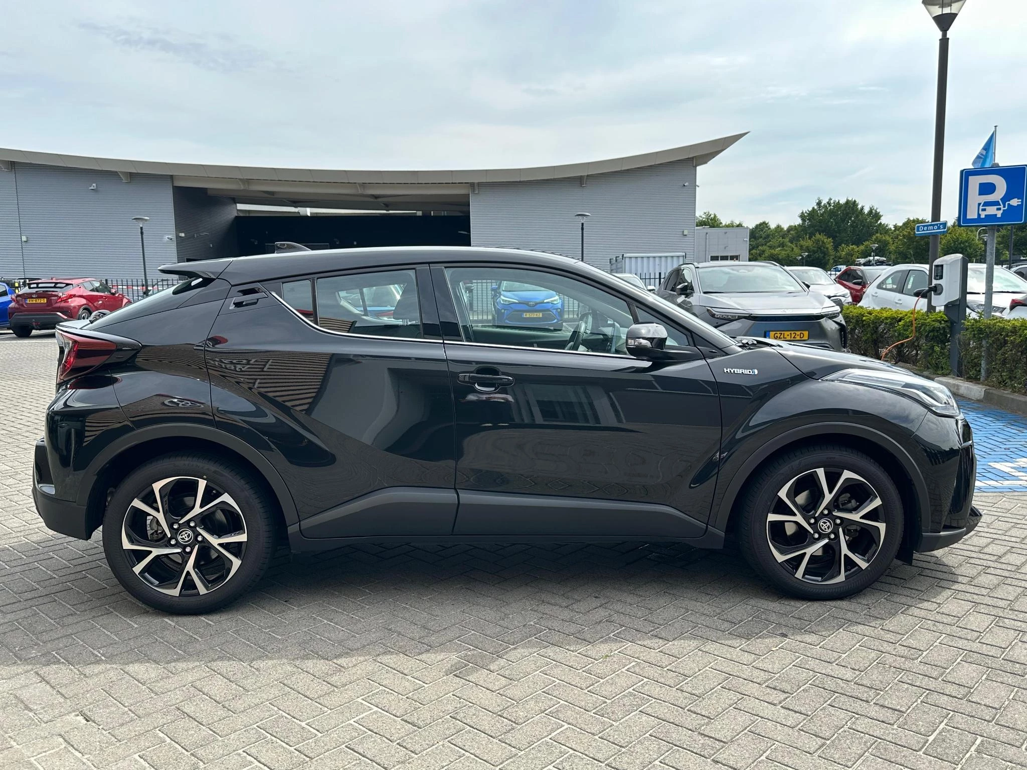 Hoofdafbeelding Toyota C-HR