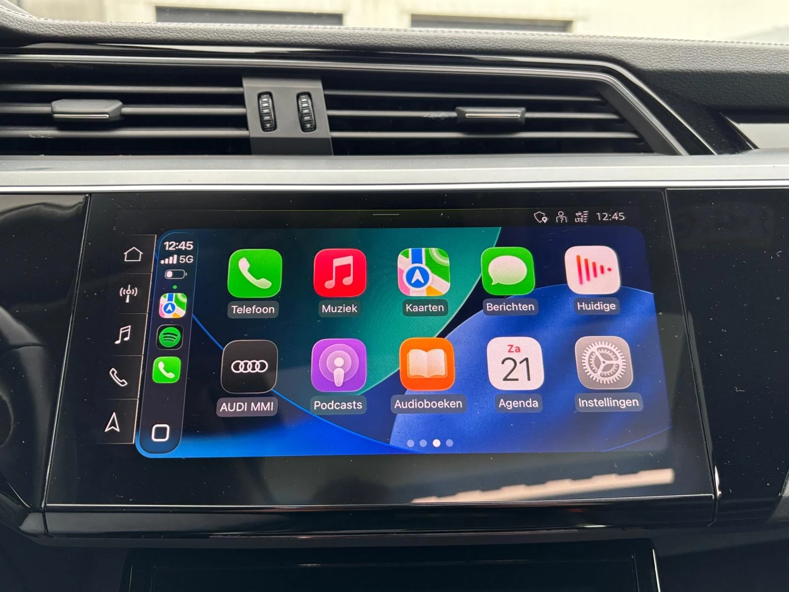 Hoofdafbeelding Audi e-tron