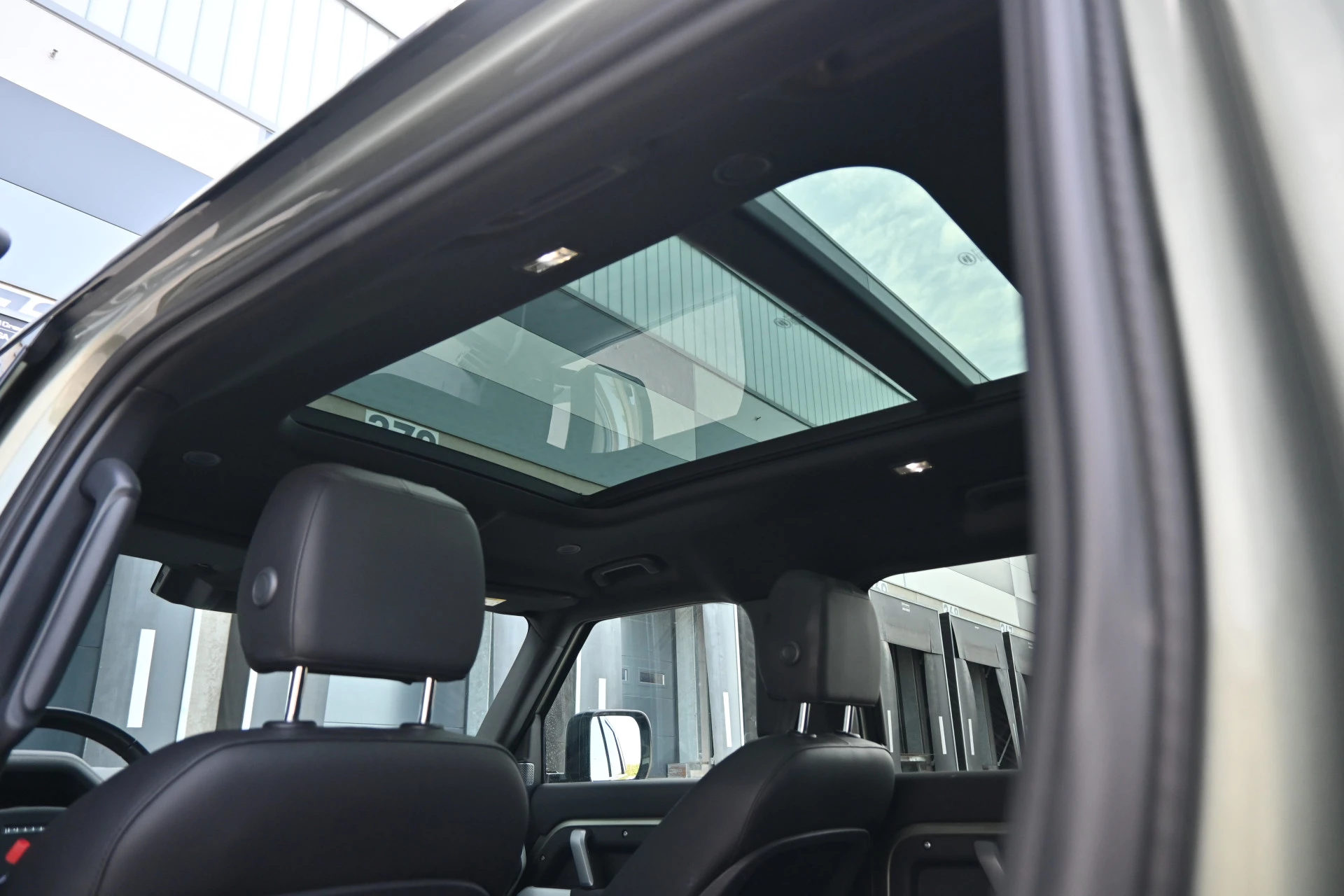 Hoofdafbeelding Land Rover Defender