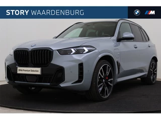 BMW X5 xDrive50e M Sport Automaat / Trekhaak / Panoramadak / Comfortstoelen / Comfort Access / Adaptieve LED / Harman Kardon / Parking Assistant Professional
