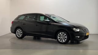 Hoofdafbeelding SEAT Leon Seat Leon ST 1.0 EcoTSI DSG Style Business Intense Parkeersensoren Navigatie DAB+