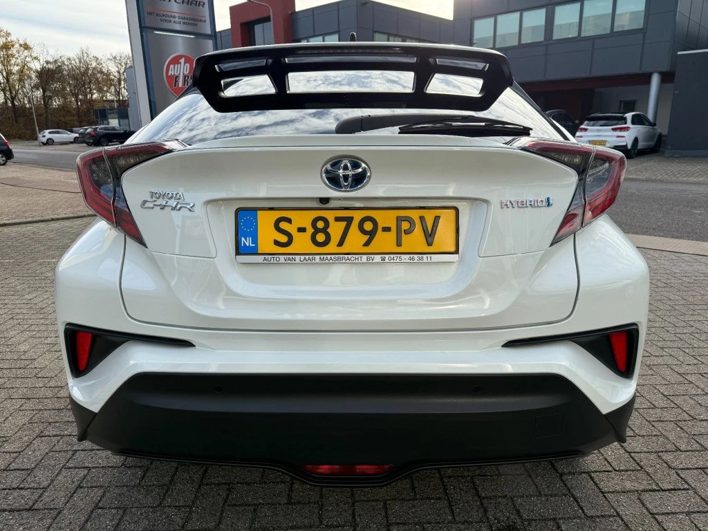 Hoofdafbeelding Toyota C-HR