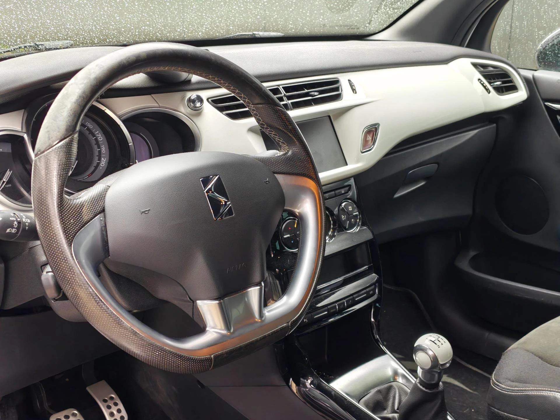 Hoofdafbeelding DS DS 3