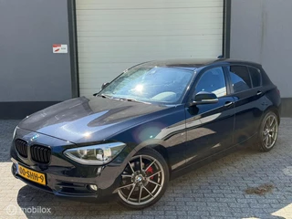 BMW 1-serie 118i Sport Line / automaat / nap / navi / cruise