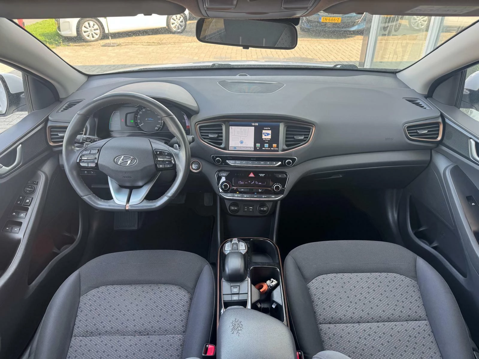 Hoofdafbeelding Hyundai IONIQ