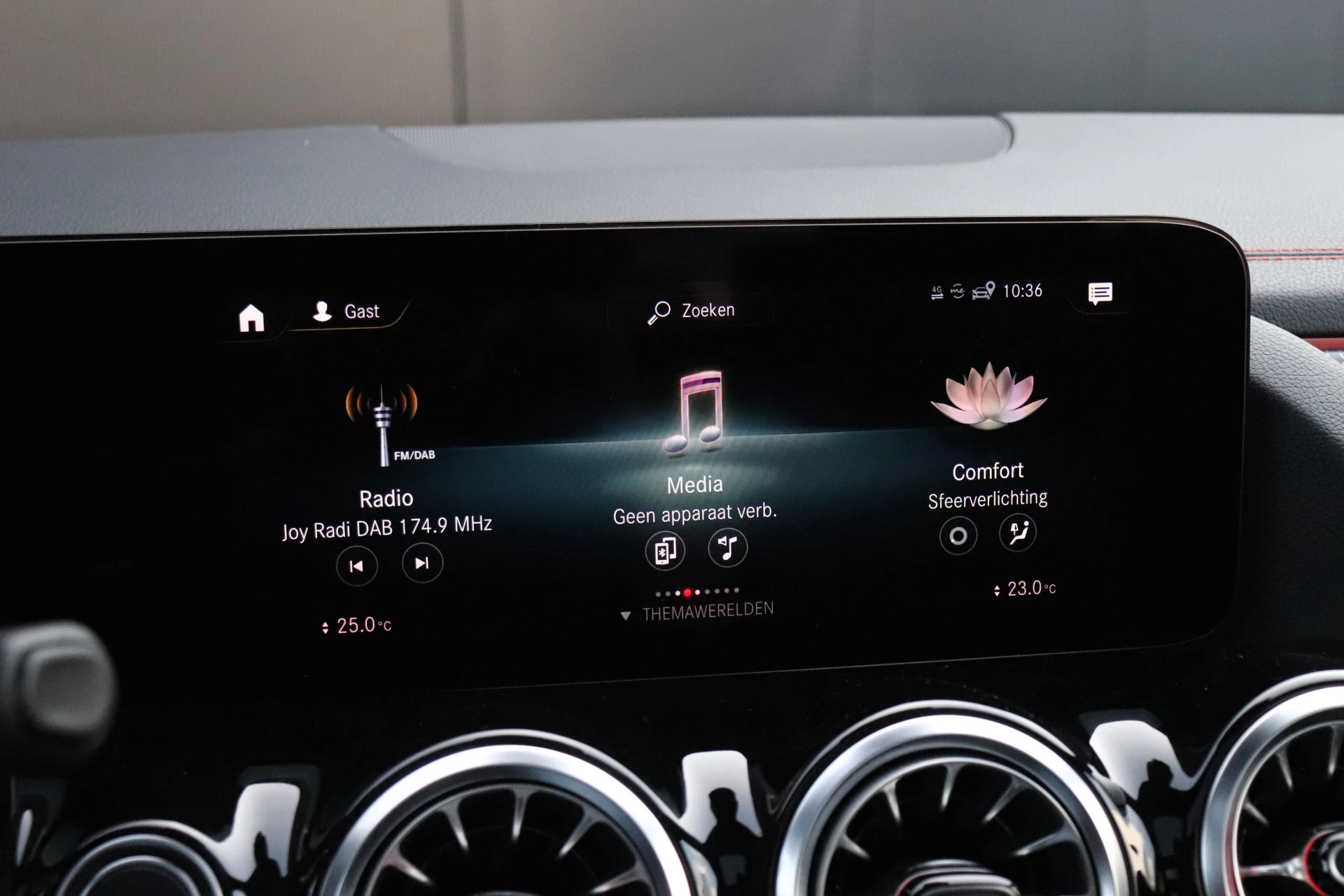 Hoofdafbeelding Mercedes-Benz EQA