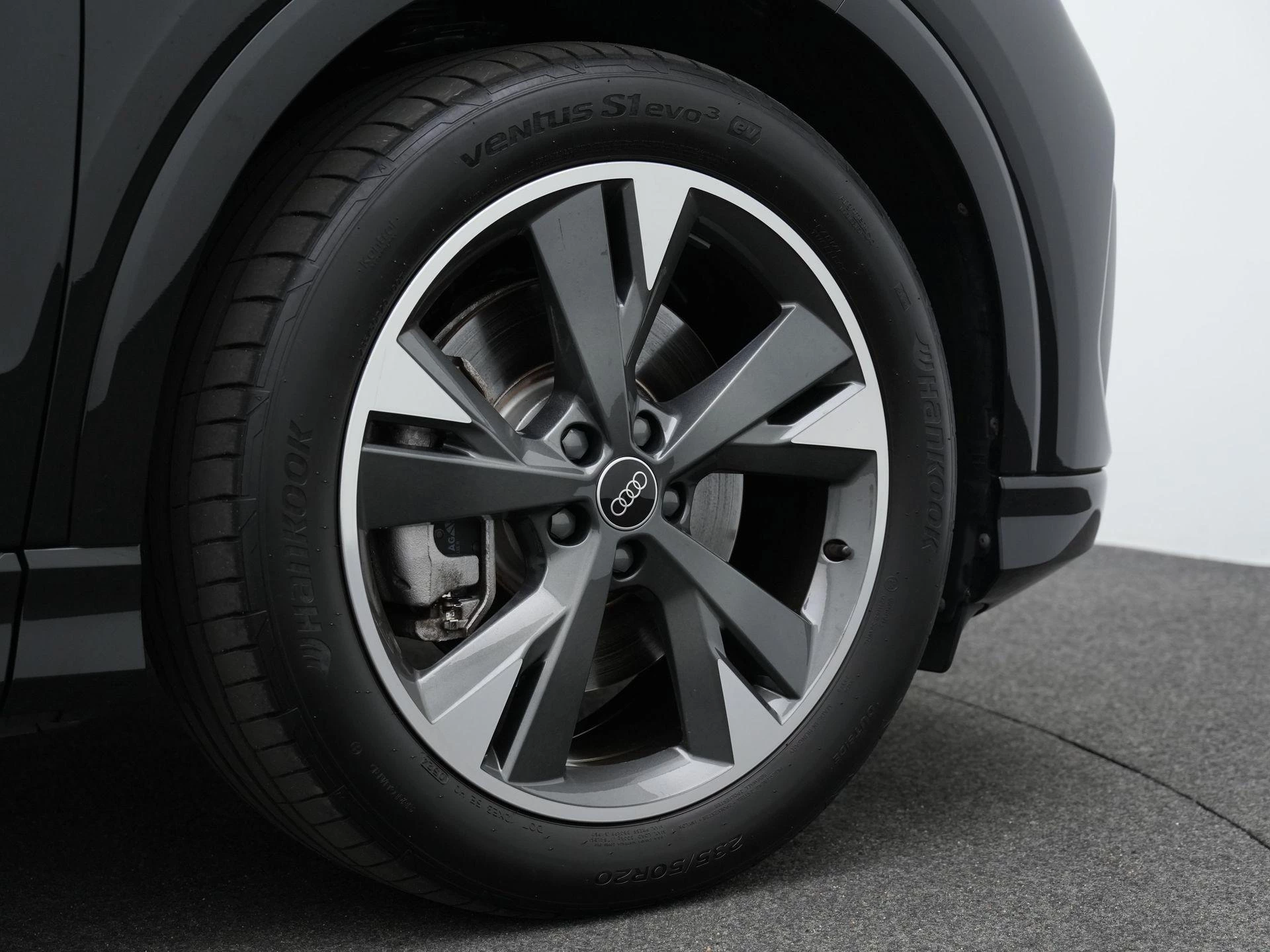 Hoofdafbeelding Audi Q4 e-tron