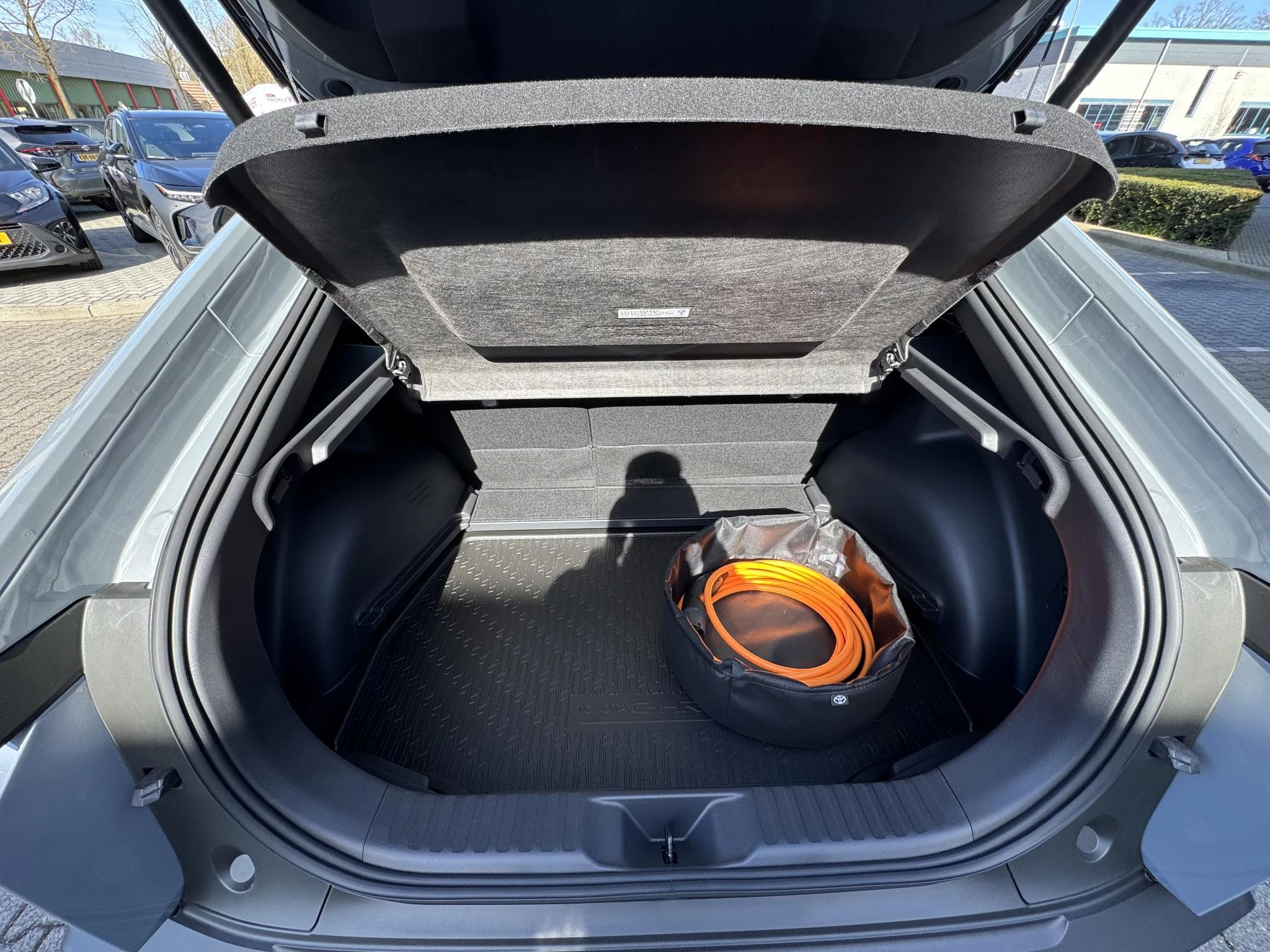 Hoofdafbeelding Toyota C-HR+