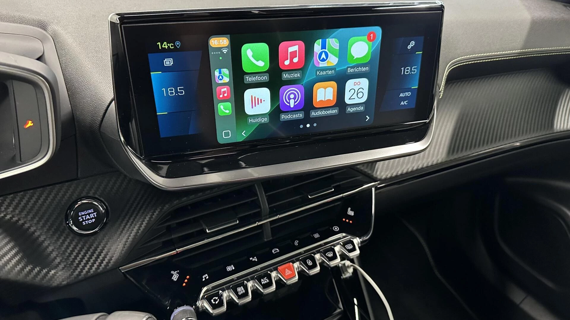 Hoofdafbeelding Peugeot e-2008