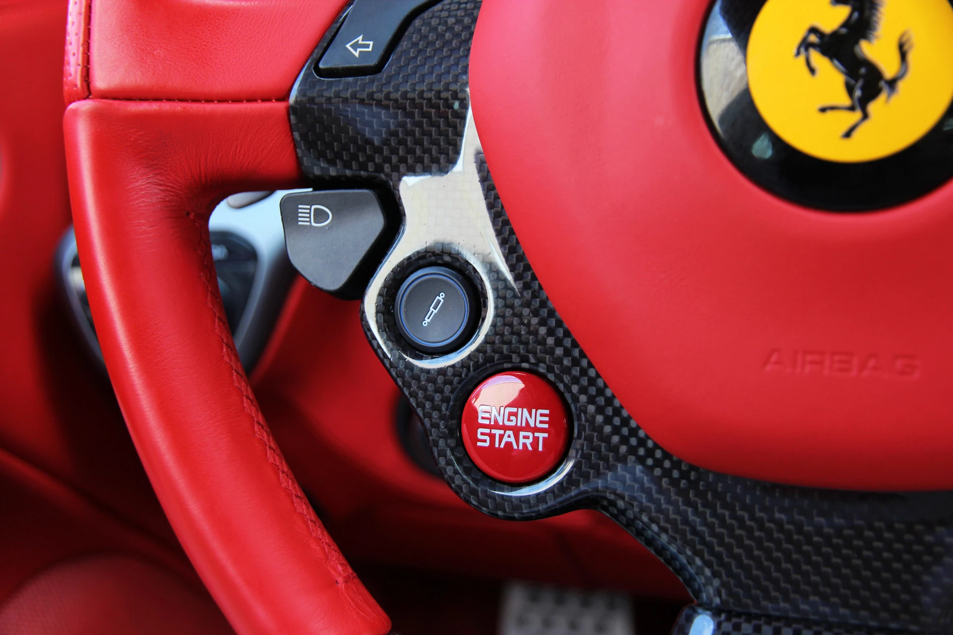 Hoofdafbeelding Ferrari F12