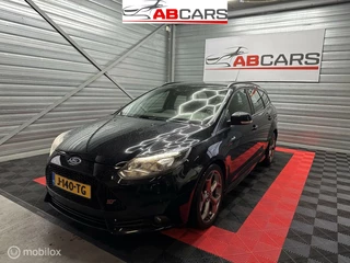 Hoofdafbeelding Ford Focus Ford Focus Wagon 2.0 EcoBoost ST-3 - Full option - 250PK