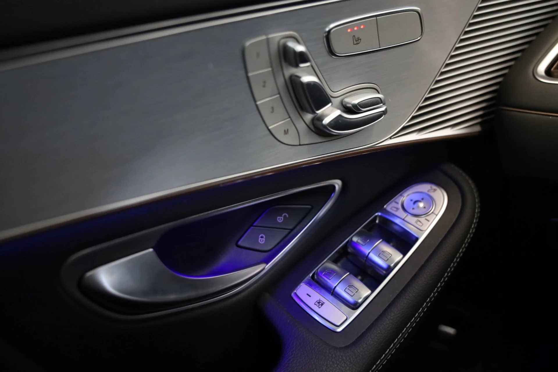 Hoofdafbeelding Mercedes-Benz EQC