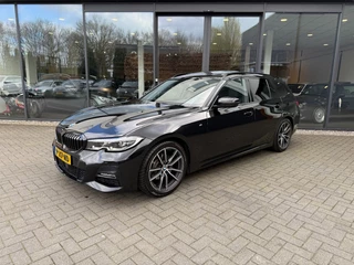 BMW 3 Serie 320I M-Sport,Pano,LED,Trekhk Elekt,Adapt Cruise,Camera,Carplay,Lane Ass.,Dealer OH