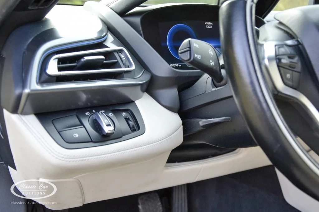 Hoofdafbeelding BMW i8