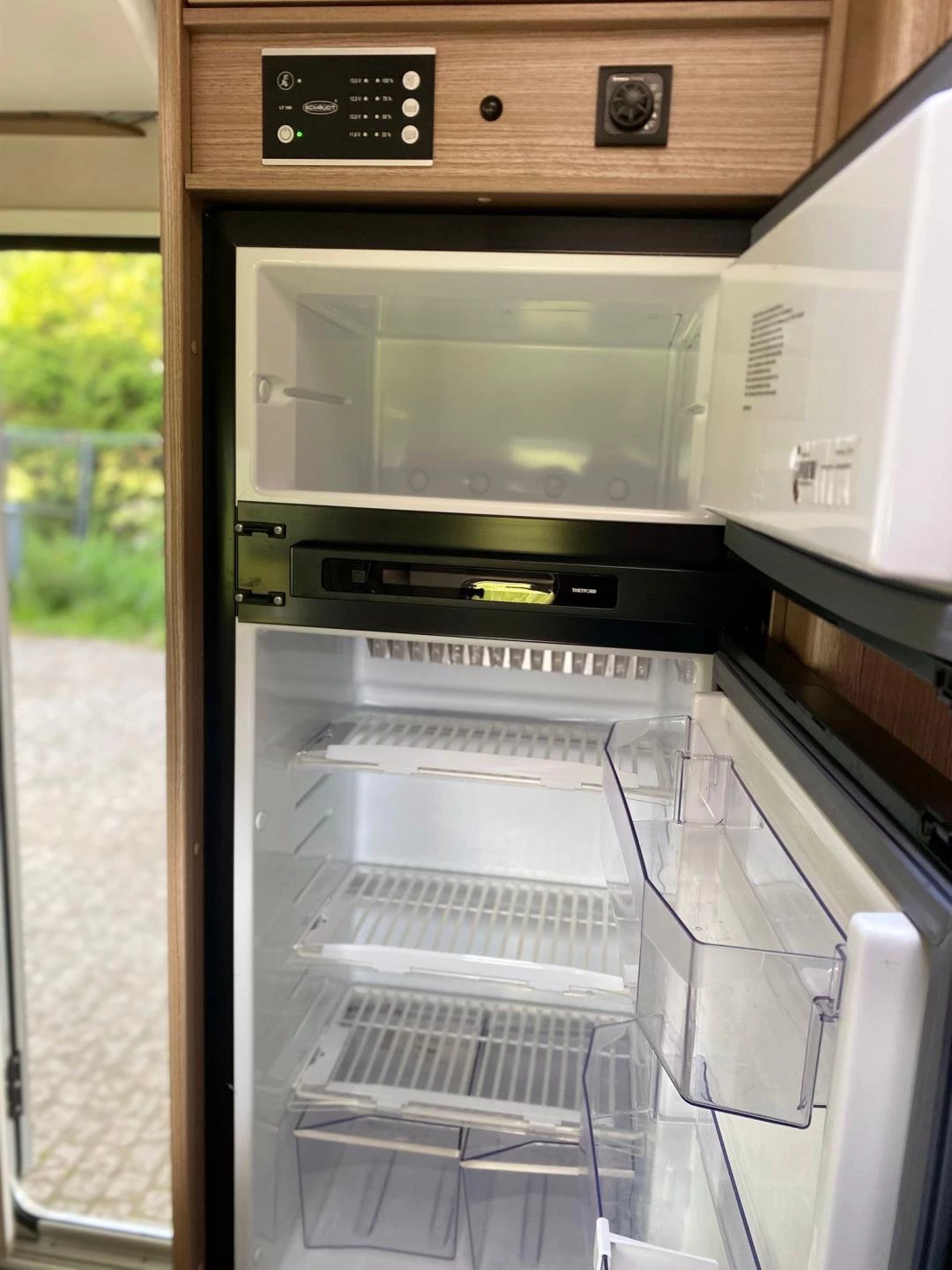 Hoofdafbeelding Carado T447