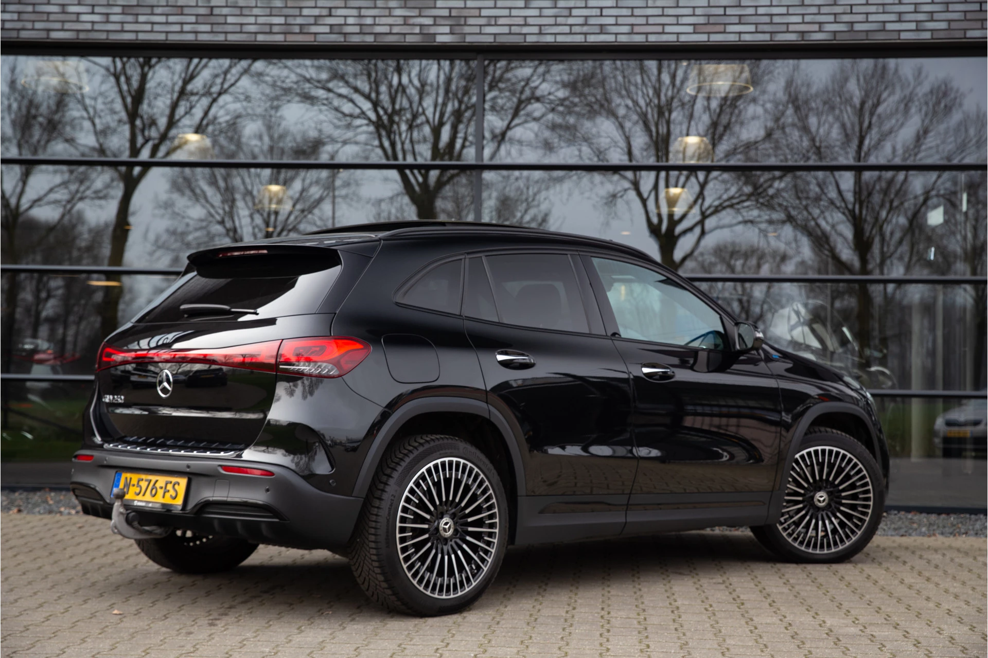 Hoofdafbeelding Mercedes-Benz EQA