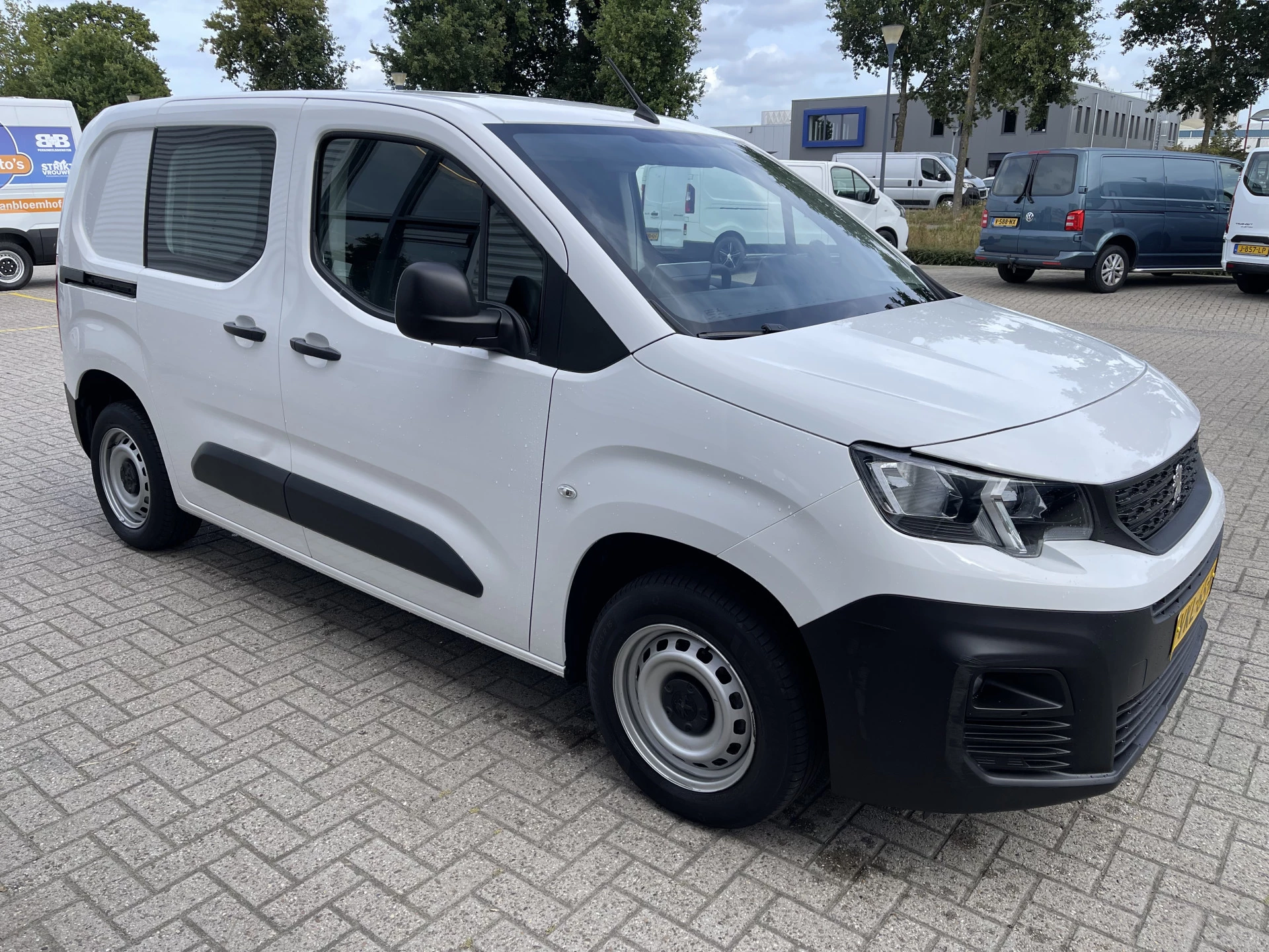 Hoofdafbeelding Peugeot Partner