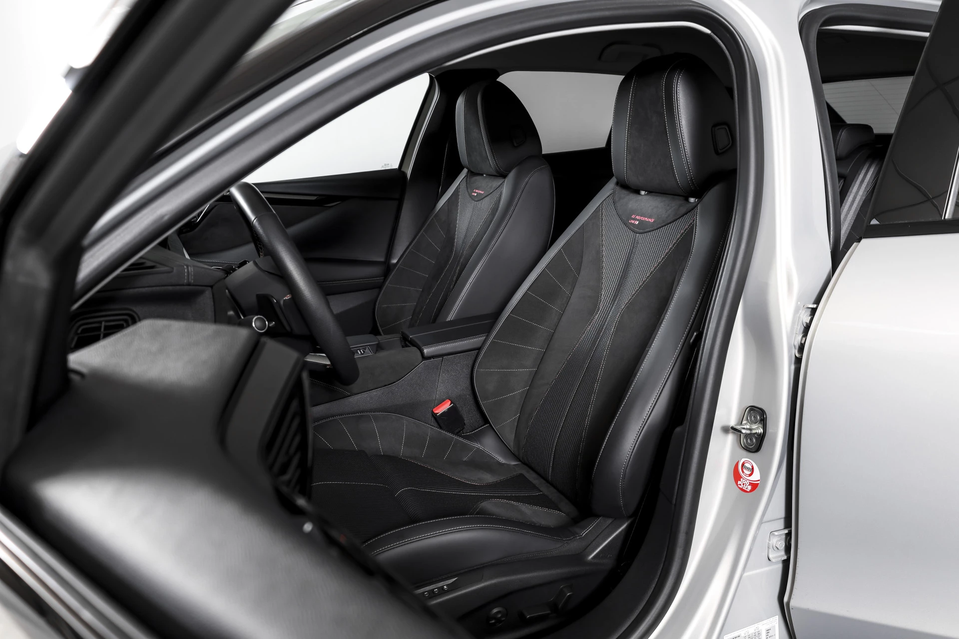 Hoofdafbeelding DS DS 4