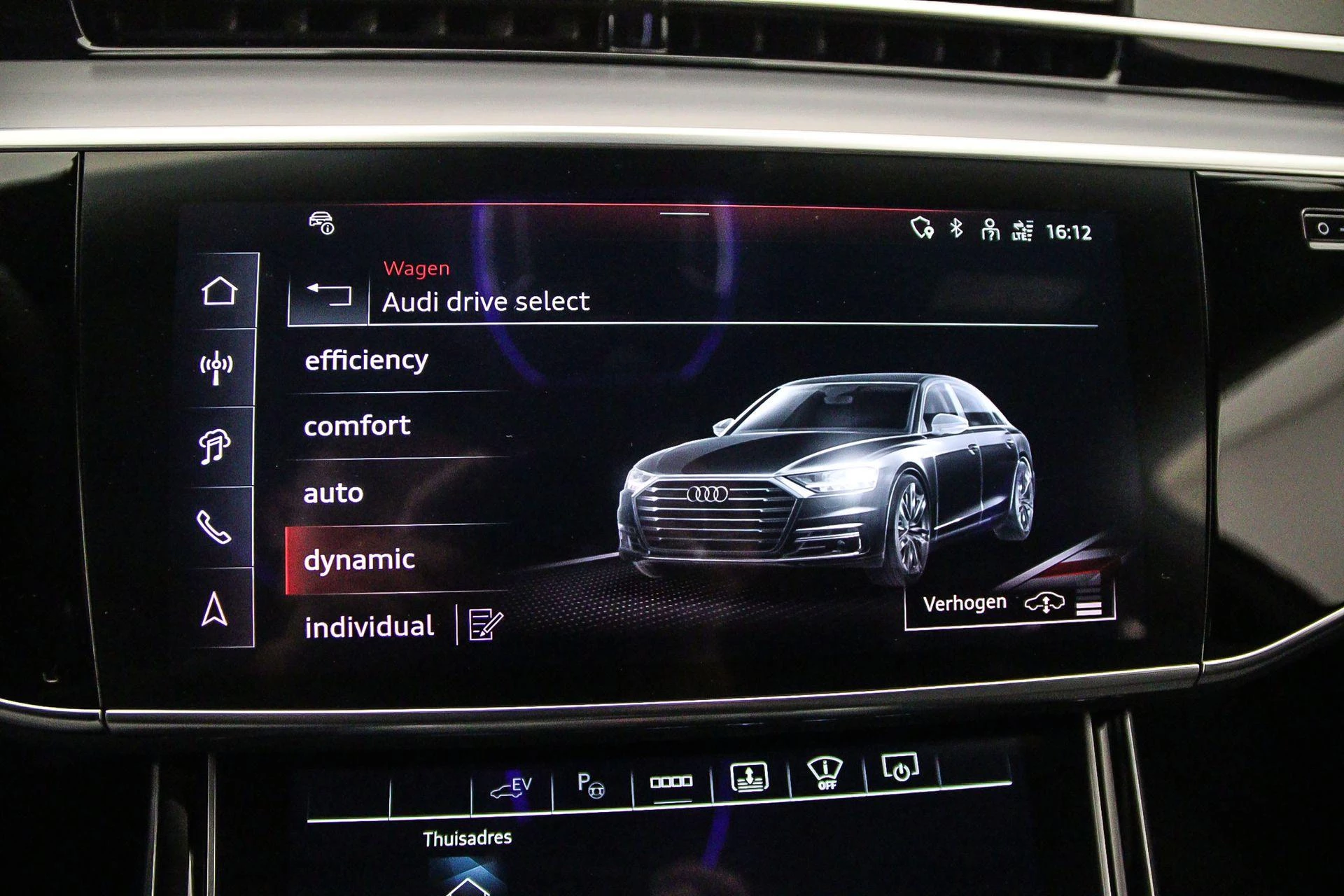 Hoofdafbeelding Audi A8