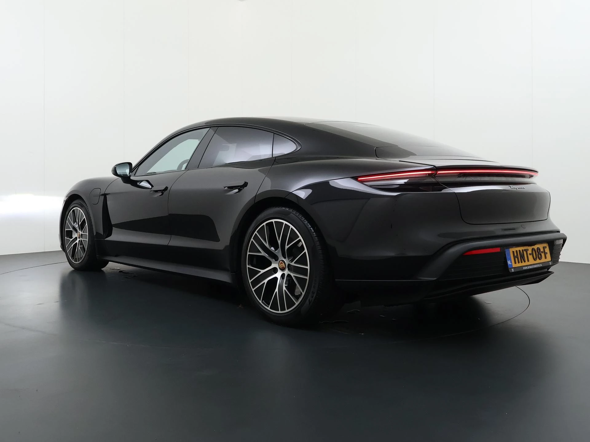 Hoofdafbeelding Porsche Taycan