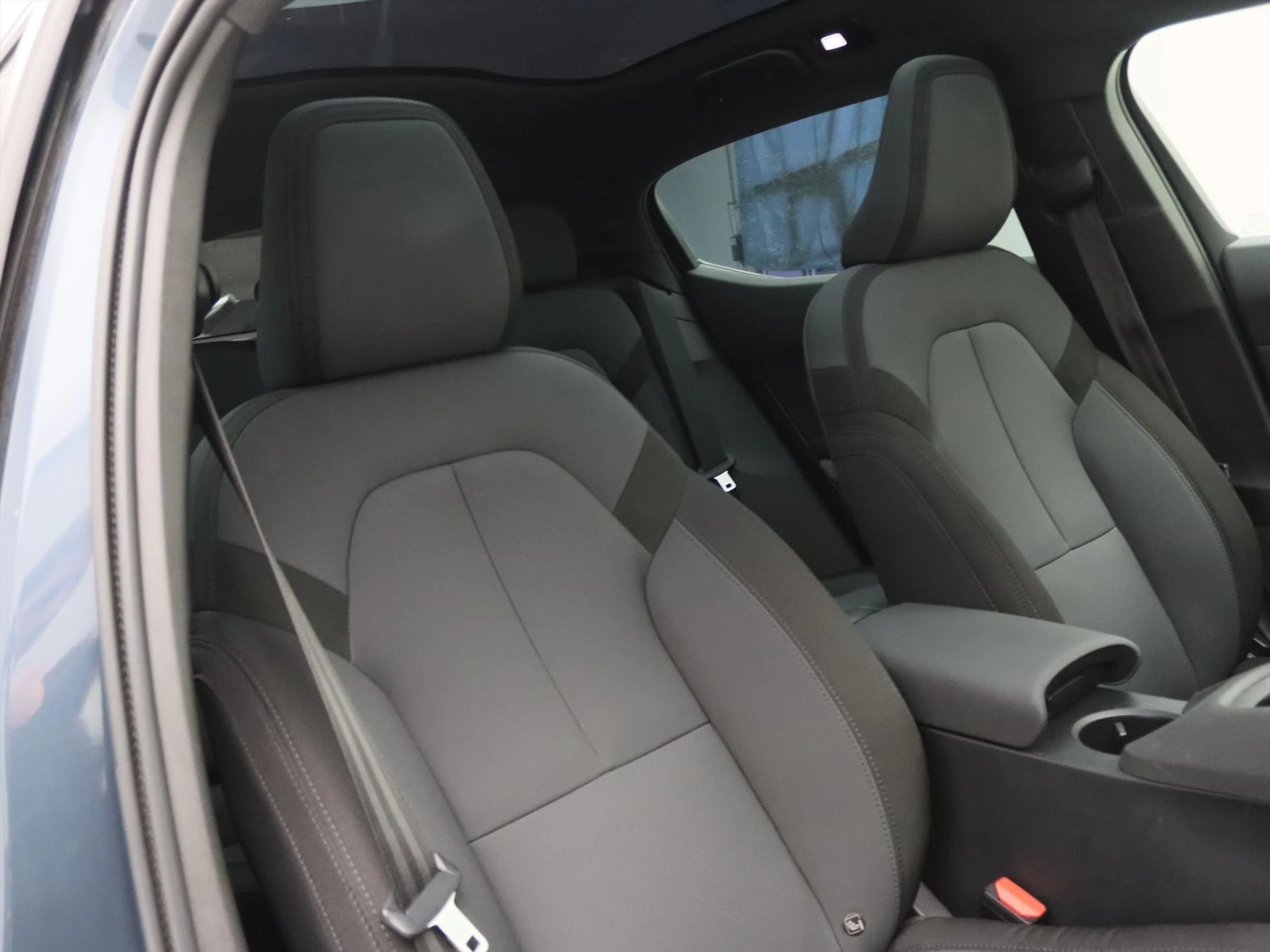 Hoofdafbeelding Polestar 2