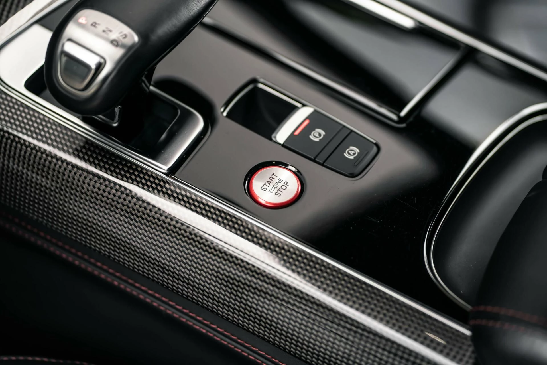 Hoofdafbeelding Audi S8
