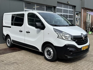 Hoofdafbeelding Renault Trafic Renault Trafic 1.6 dCi L1H1 Airco Cruise control Parkeersensoren achter 3-Persoons Navigatiesysteem Achterruitrij camera 1e eigenaar Euro 5 Bpm vrij voor particulier gebruik!! Kantoorinrichting