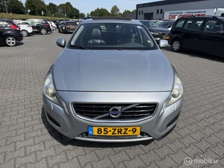 Volvo V60 2.4 D6 AWD Plug-In Hybrid Pure Limited