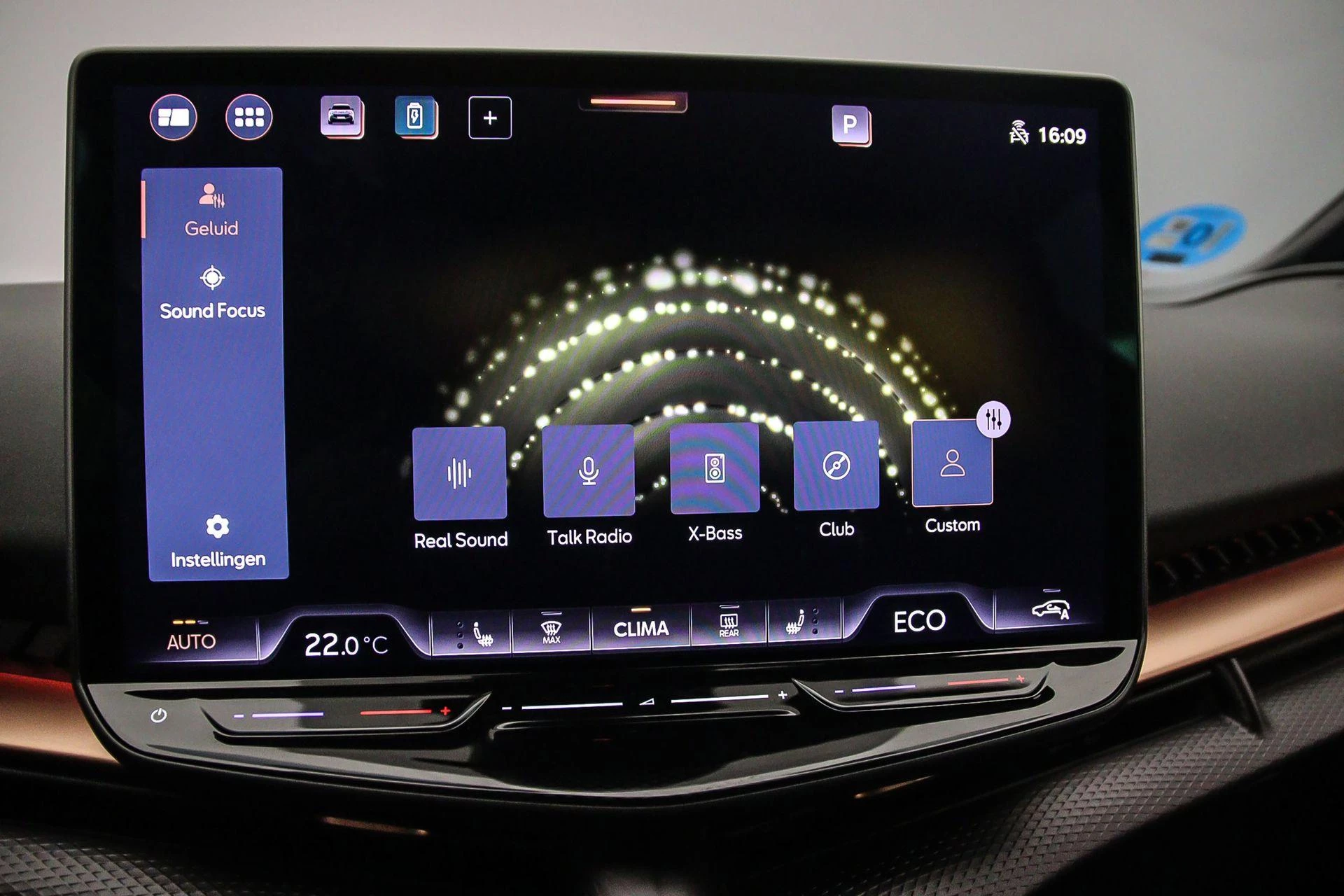 Hoofdafbeelding CUPRA Tavascan