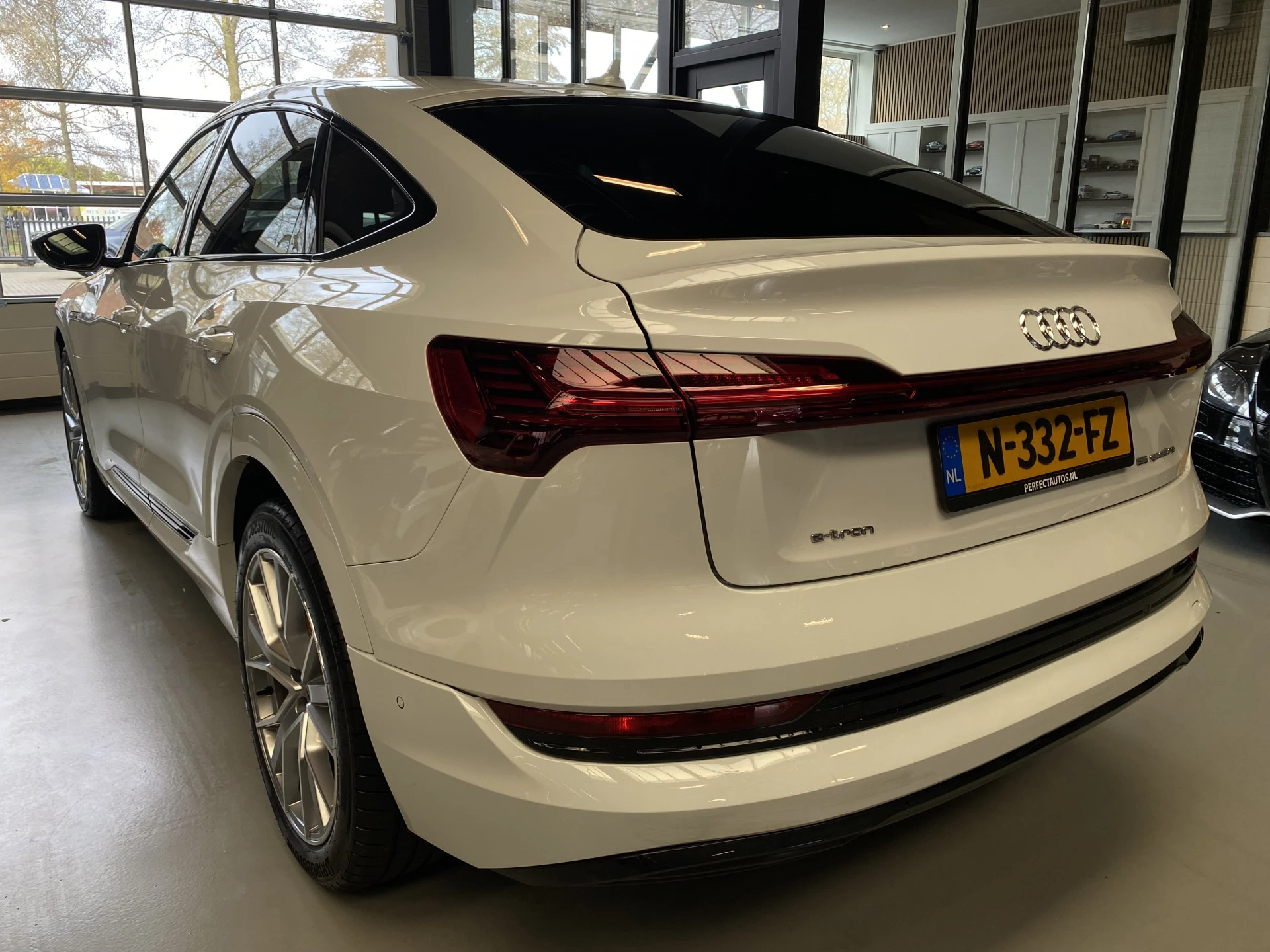 Hoofdafbeelding Audi e-tron