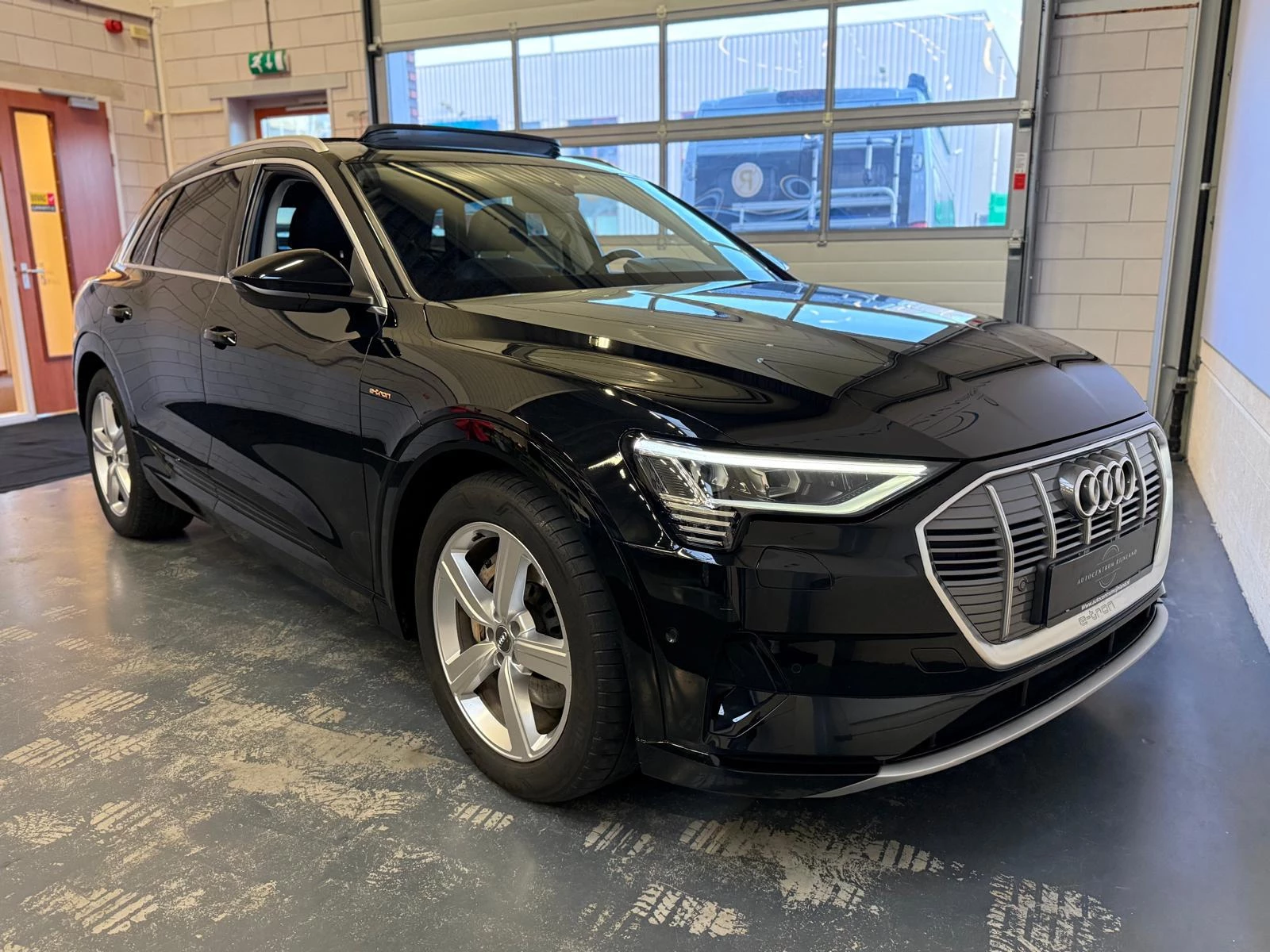 Hoofdafbeelding Audi e-tron
