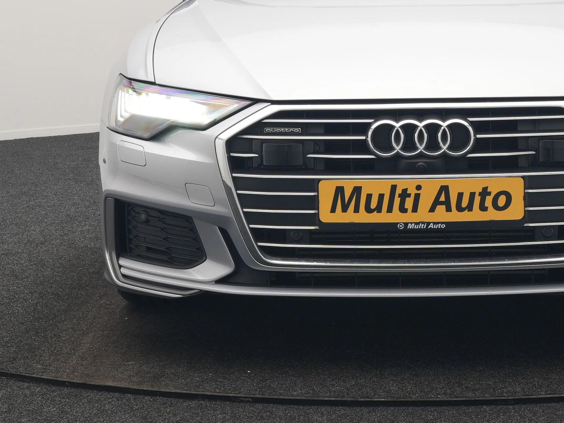 Hoofdafbeelding Audi A6