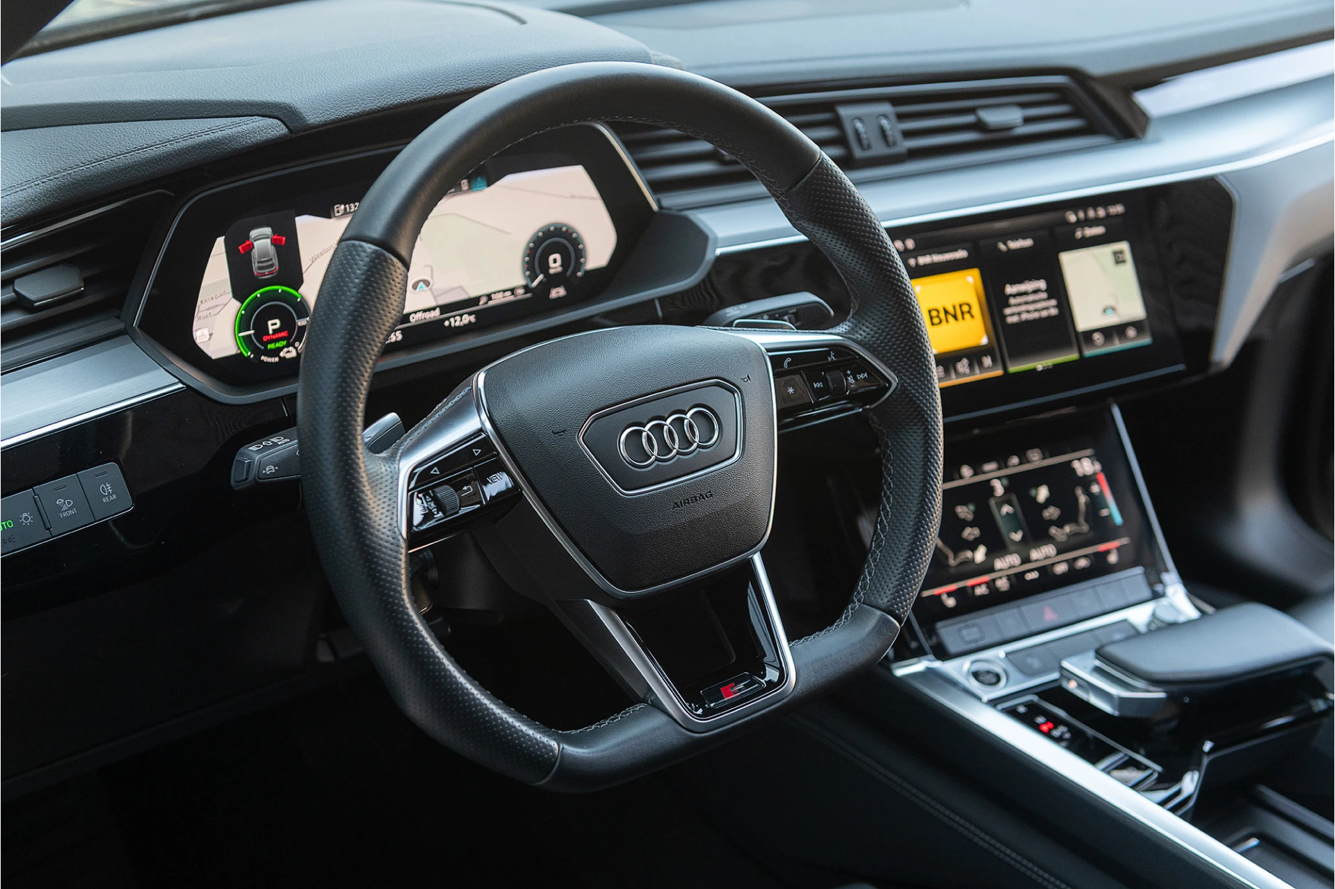 Hoofdafbeelding Audi e-tron