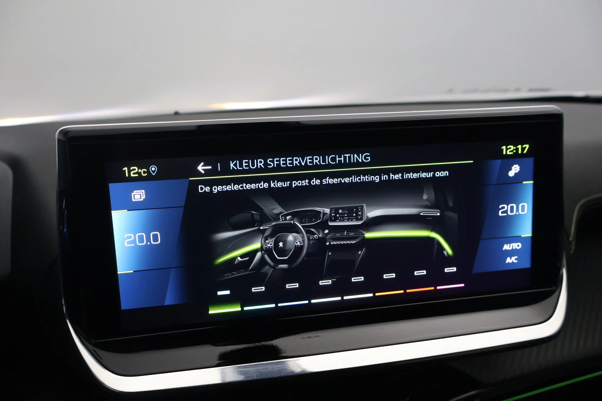 Hoofdafbeelding Peugeot e-2008