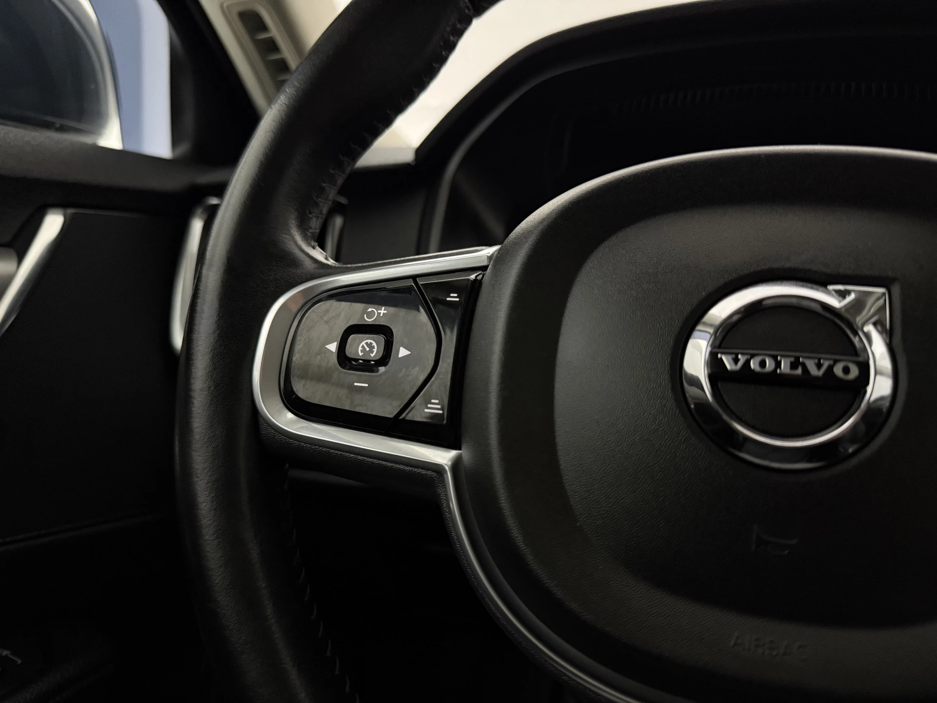 Hoofdafbeelding Volvo V90