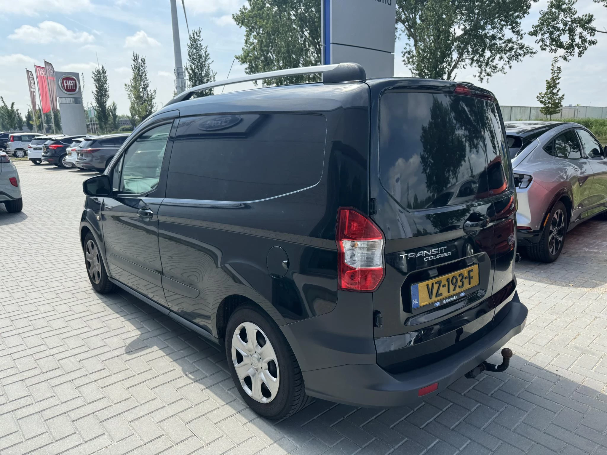 Hoofdafbeelding Ford Transit Courier