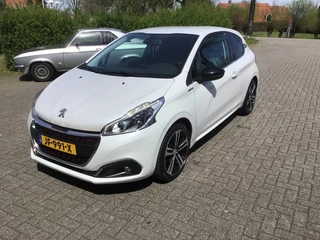 Hoofdafbeelding Peugeot 208 Peugeot 208 1.2 PURETECH GT-LINE