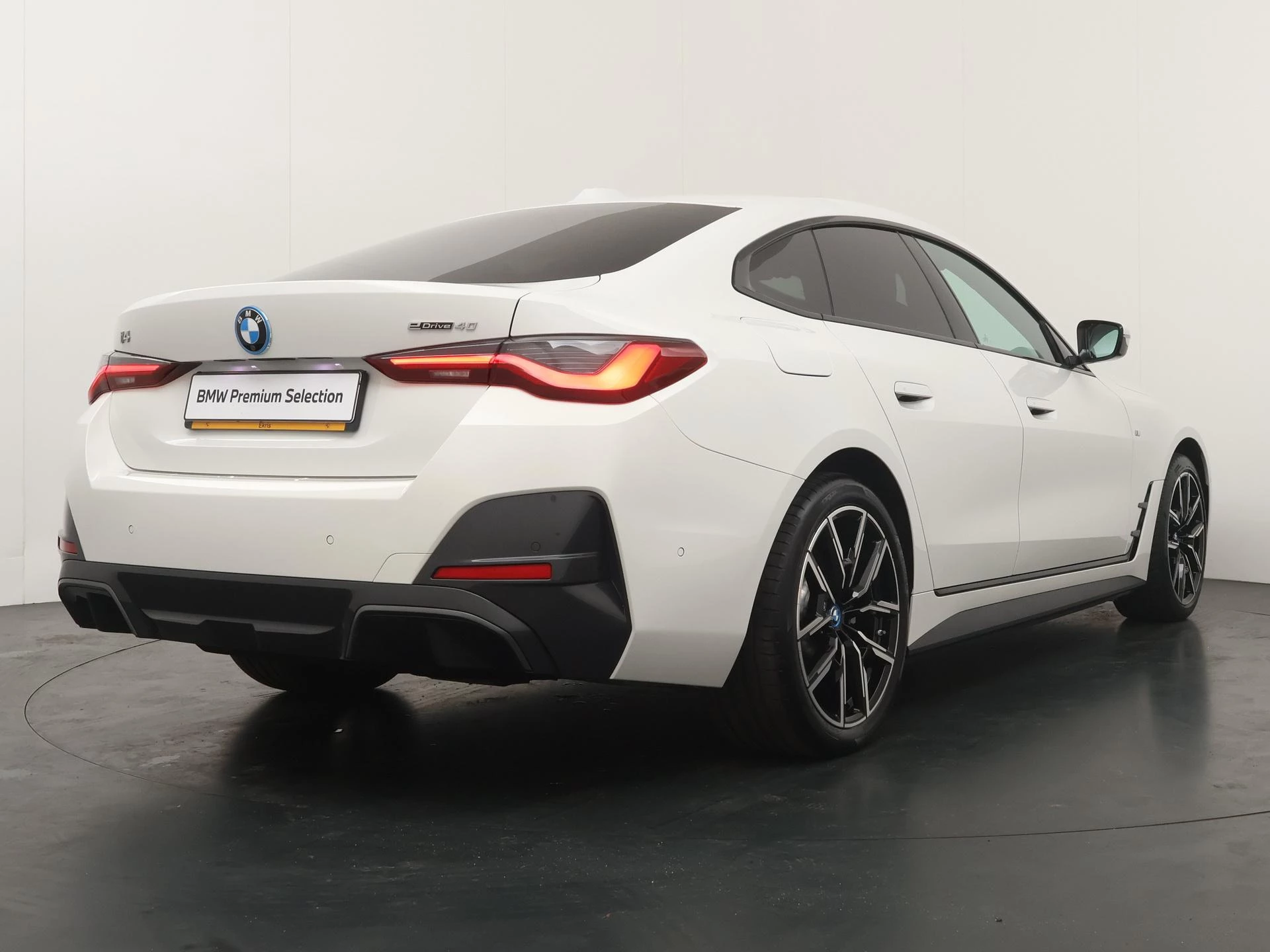 Hoofdafbeelding BMW i4
