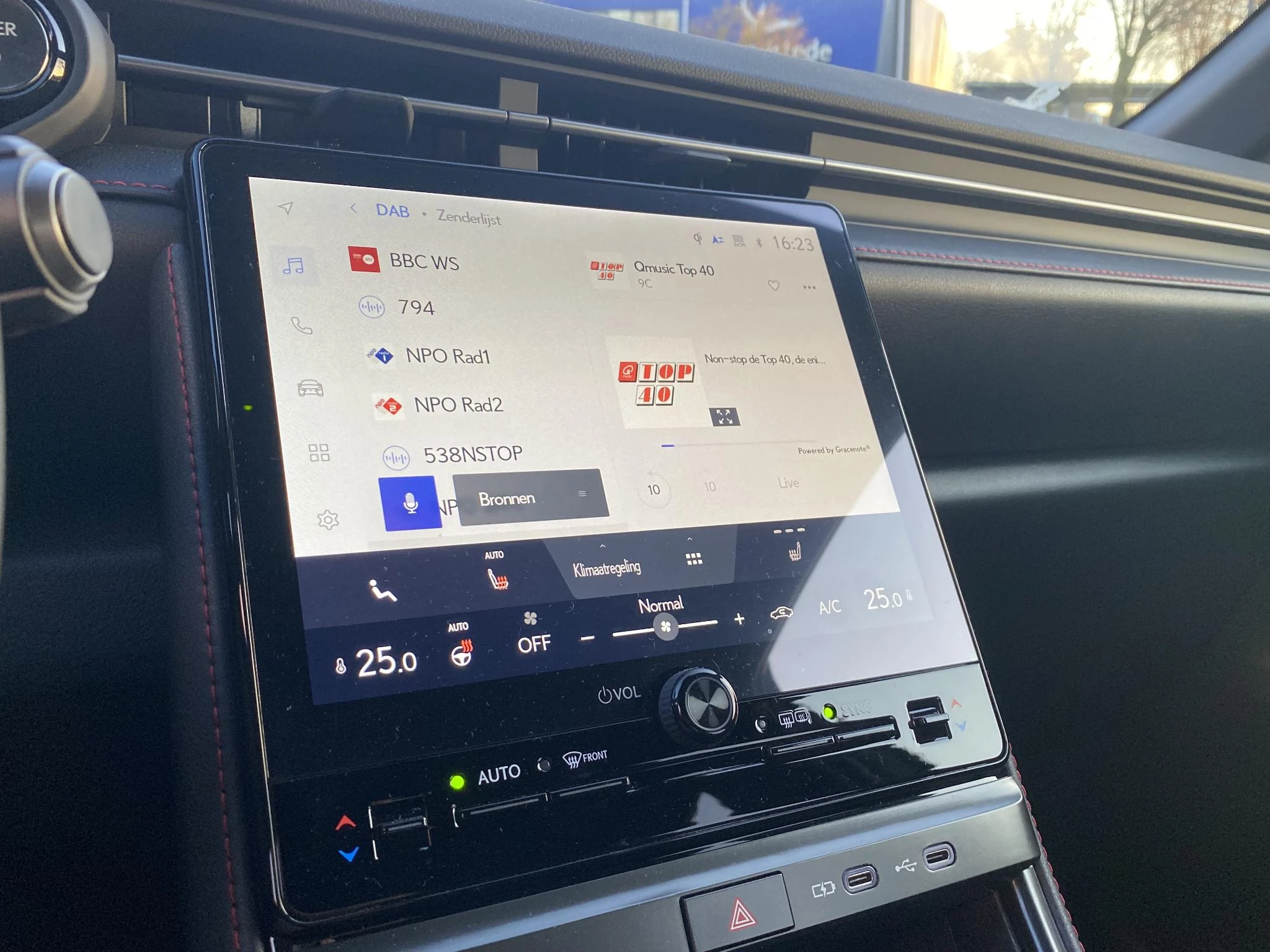 Hoofdafbeelding Lexus LBX